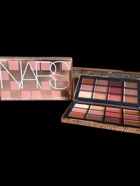 NARS AFTERGLOW Irresistible Eyeshadow Palette  1.2 g./0.04OZ (×12)